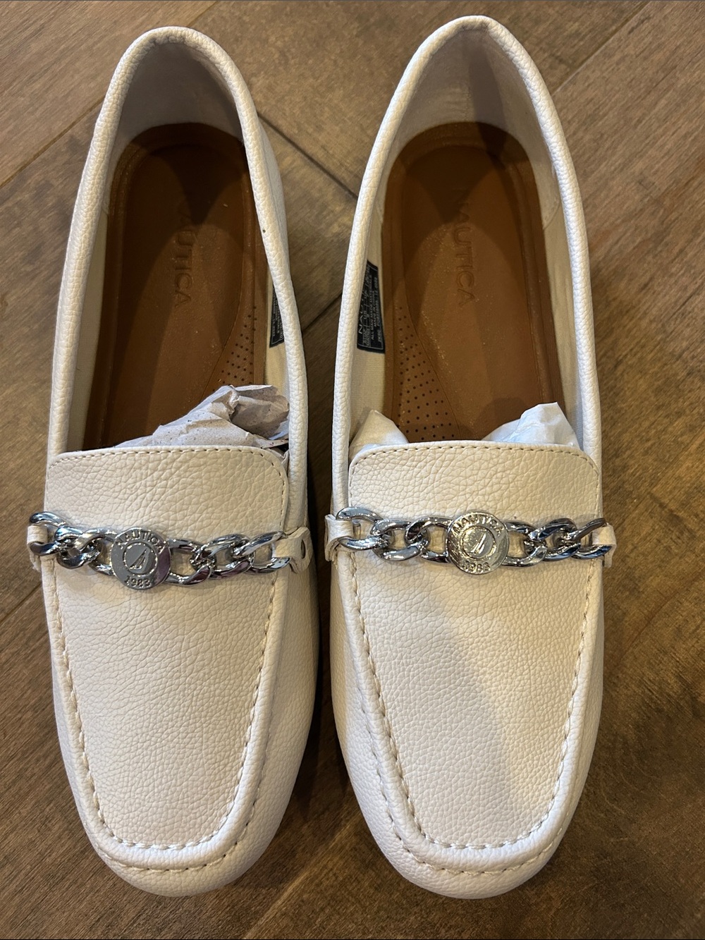 NEW! Boat style flats by Nautica
